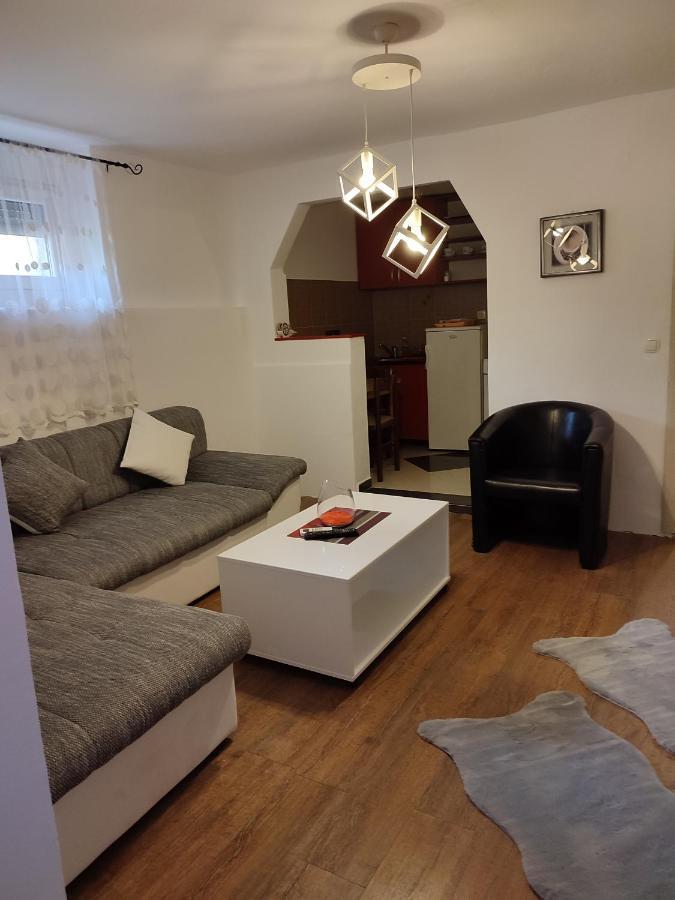 V&J Apartments Podgorica Ngoại thất bức ảnh