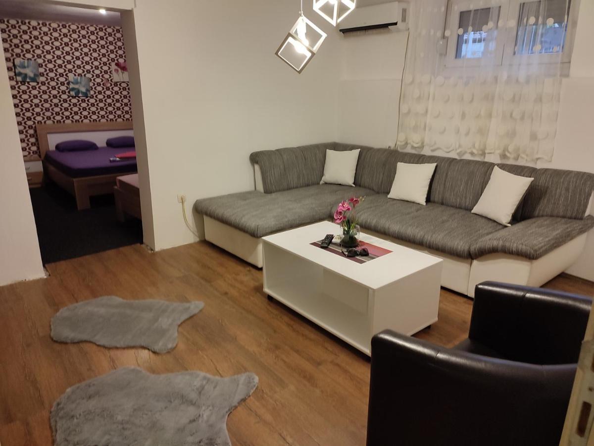 V&J Apartments Podgorica Ngoại thất bức ảnh