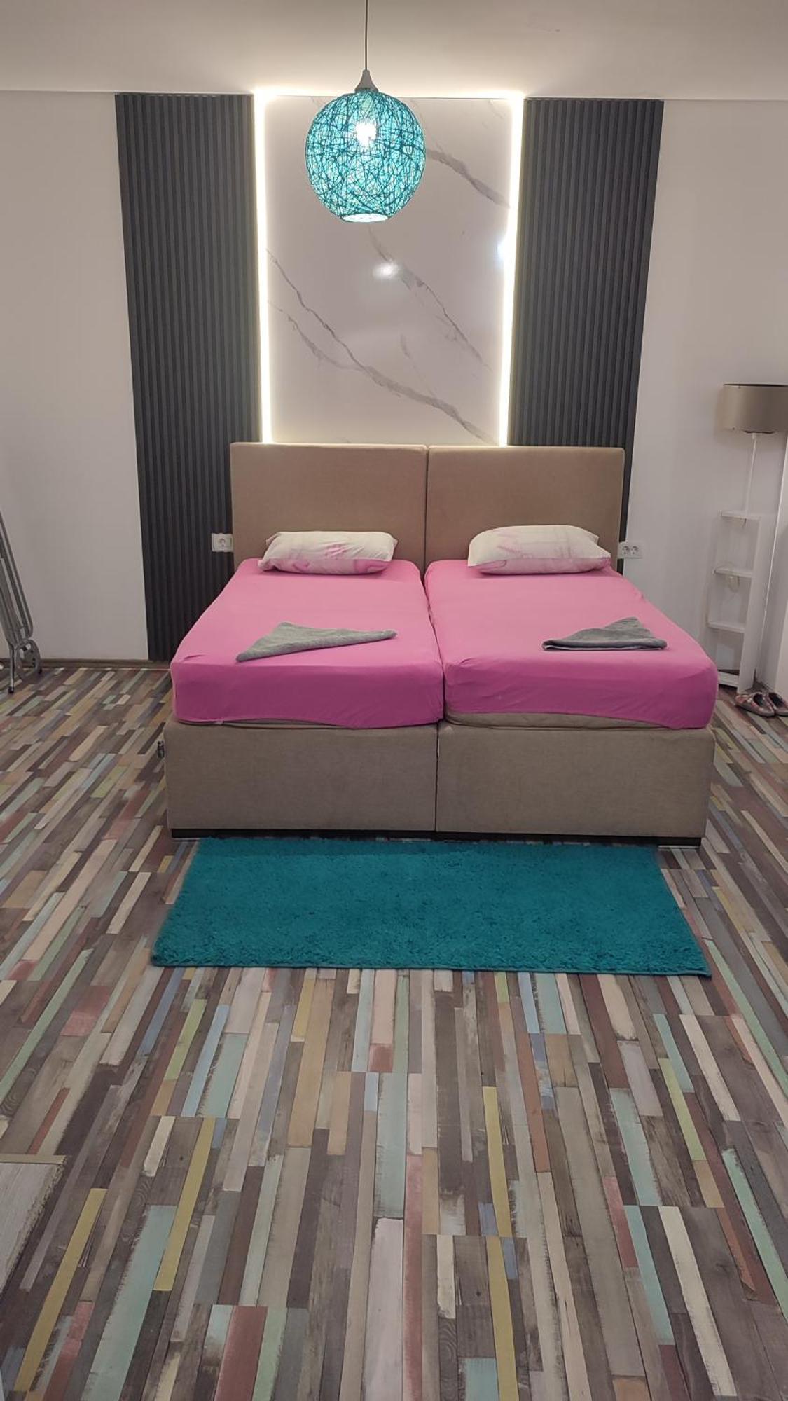 V&J Apartments Podgorica Ngoại thất bức ảnh